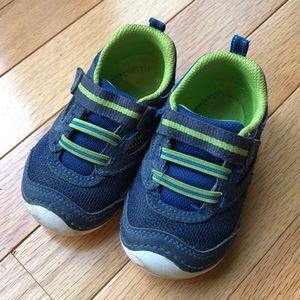Stride Rite boys toddler 5W sneakers